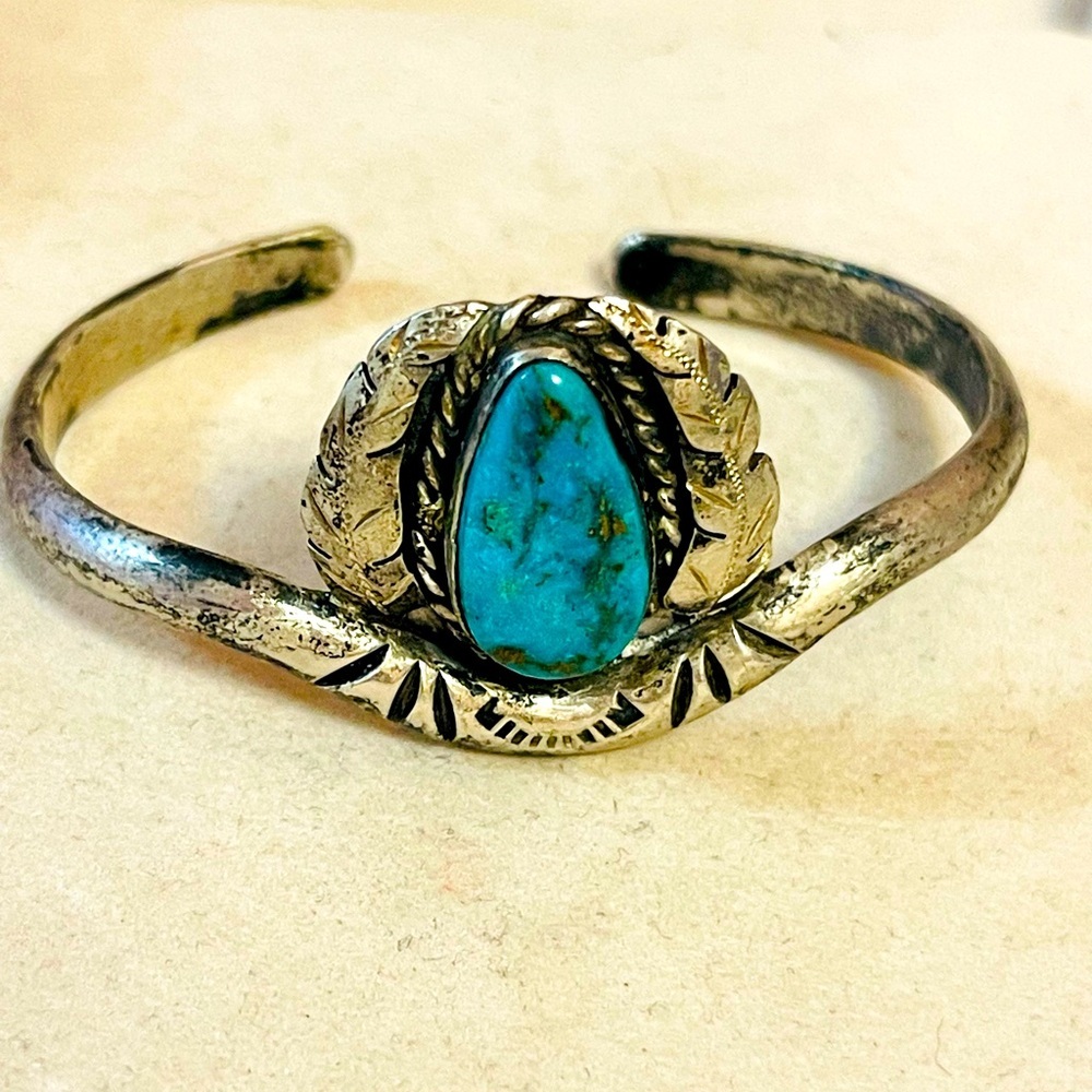 VTG NATIVE AMERICAN NAVAJO TURQUOISE STERLING SILVER CuFF BRACELET 22g 5-5.25”